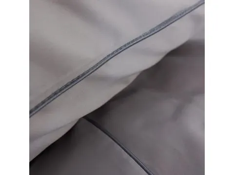Pościel satynowa jednobarwna exclusive Monako z lamówką 160x200 +2/70x80 jasny popiel andropol