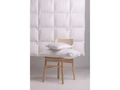 Kołdra całoroczna Puchowa Notte Amore Medium  90 % puch gęsi 200x200