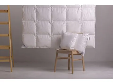 Poduszka puchowa Notte Amore 50x70  trzykomorowa  Animex