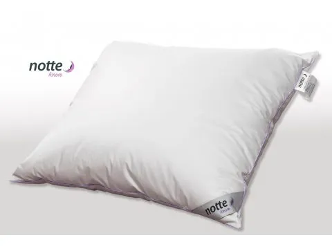 Poduszka puchowa Notte Amore 50x70  trzykomorowa  Animex