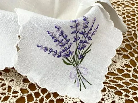 Serwetka haftowana do koszyczka na pieczywo 44x44 cm lawenda wz 071 1 szt