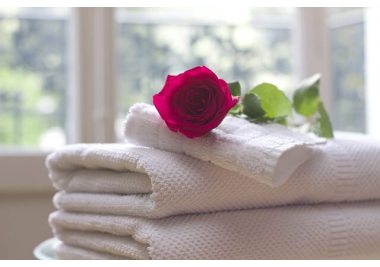 Dlaczego ręczniki po praniu są szorstkie i śmierdzą? Mamy na to sposoby!